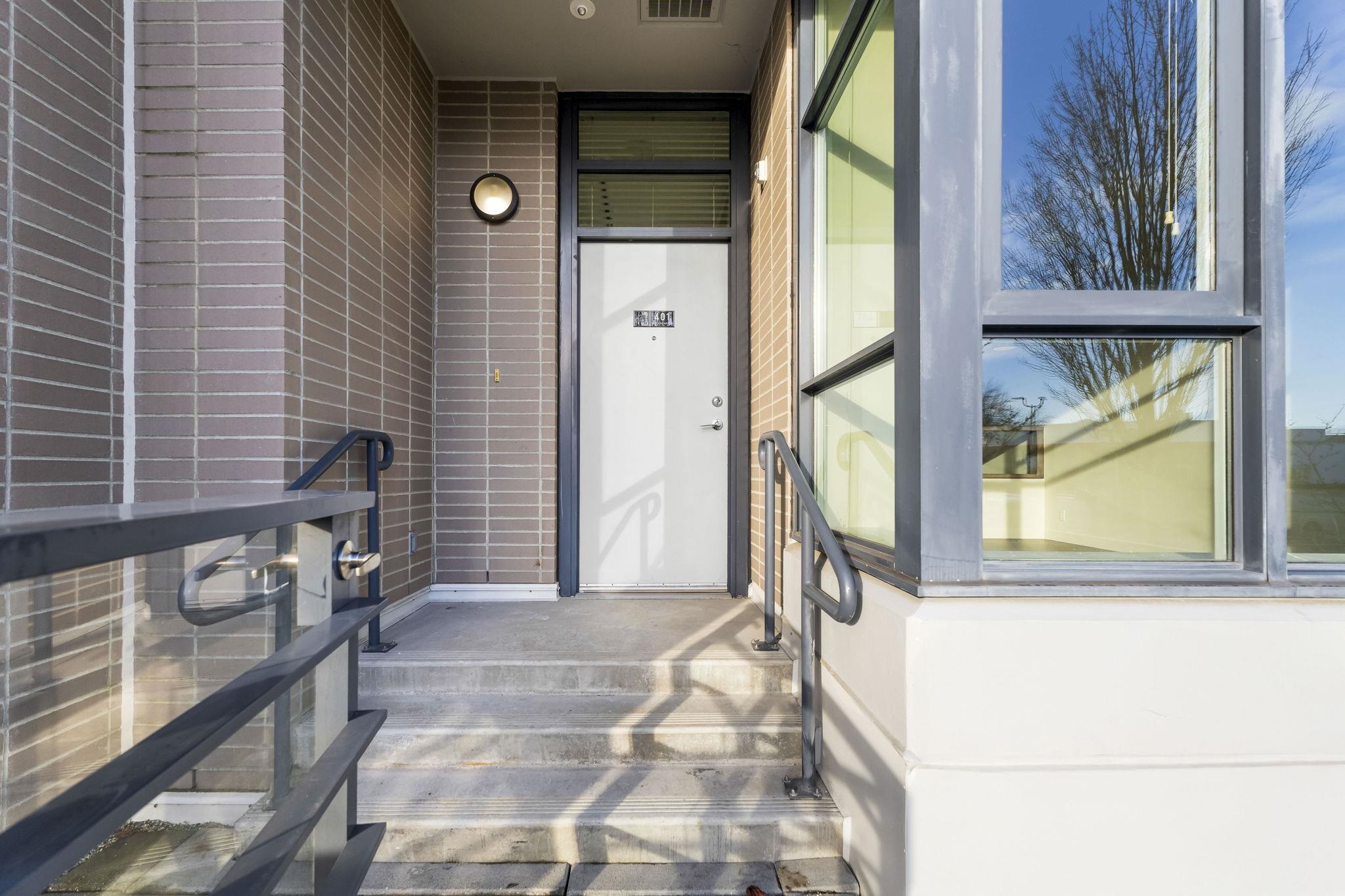 401 E 12TH AVENUE 7