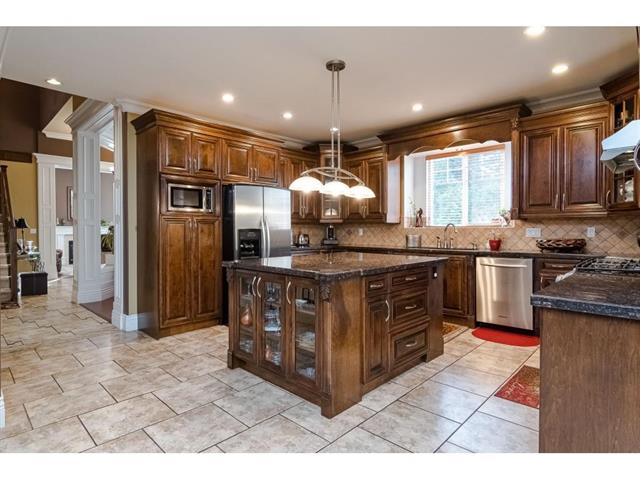 6816 149 STREET, BC V3S 3H2 10