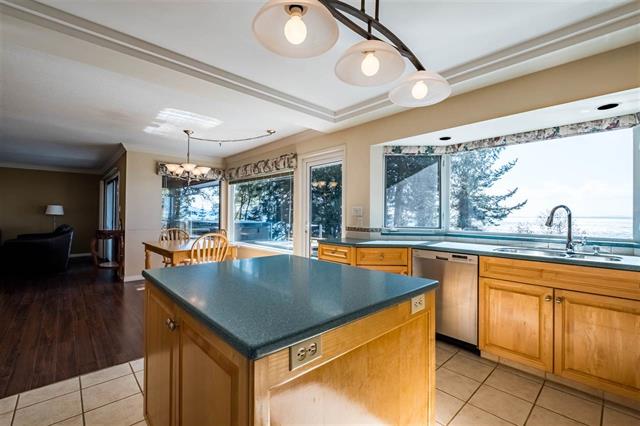 7523 EUREKA PLACE, BC V0N 1Y1 6