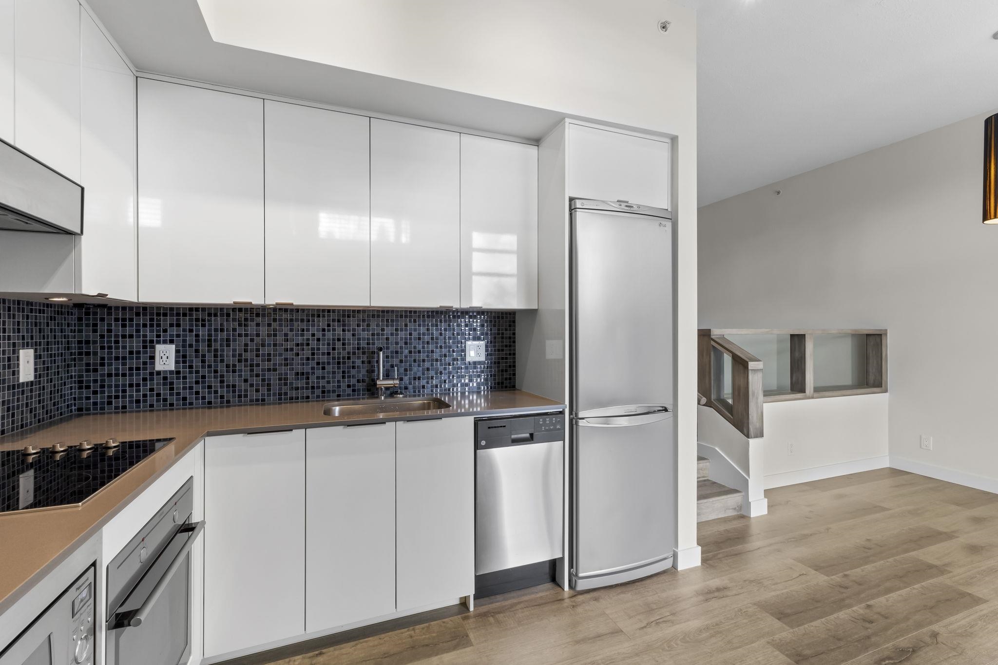 401 E 12TH AVENUE 13