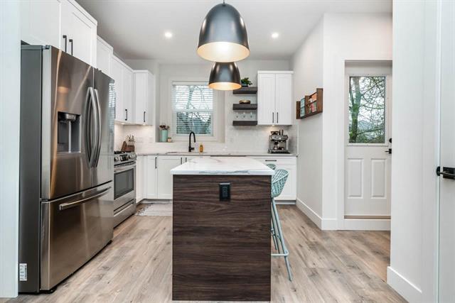11 27640 LANTERN AVENUE, BC V4X 0C3 11