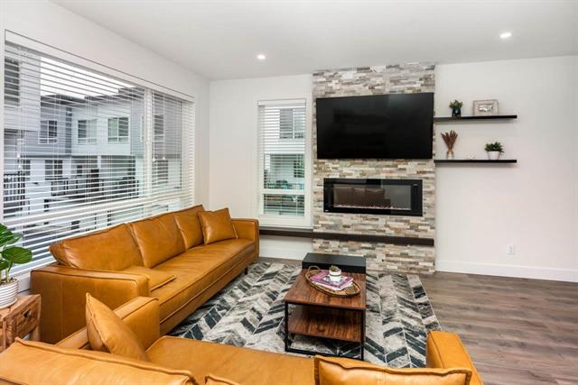 11 27640 LANTERN AVENUE, BC V4X 0C3 19