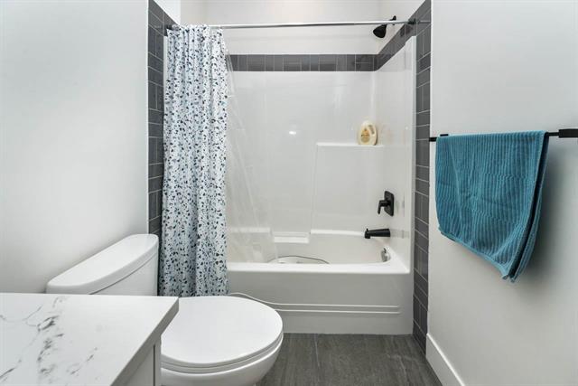 11 27640 LANTERN AVENUE, BC V4X 0C3 31