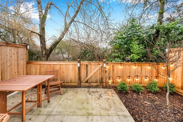 11 27640 LANTERN AVENUE, BC V4X 0C3 35