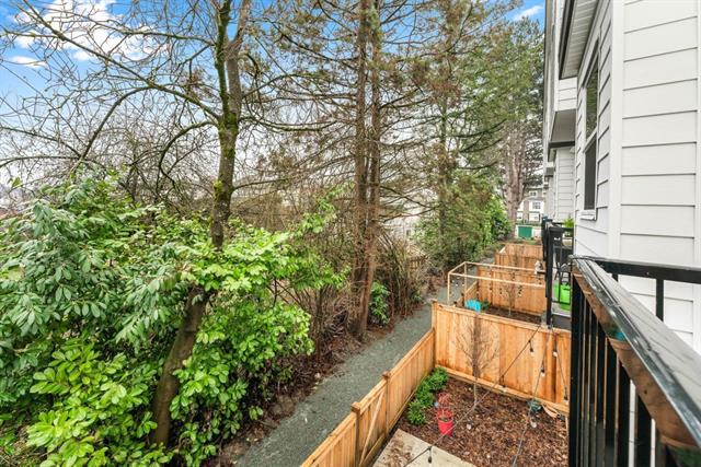 11 27640 LANTERN AVENUE, BC V4X 0C3 37