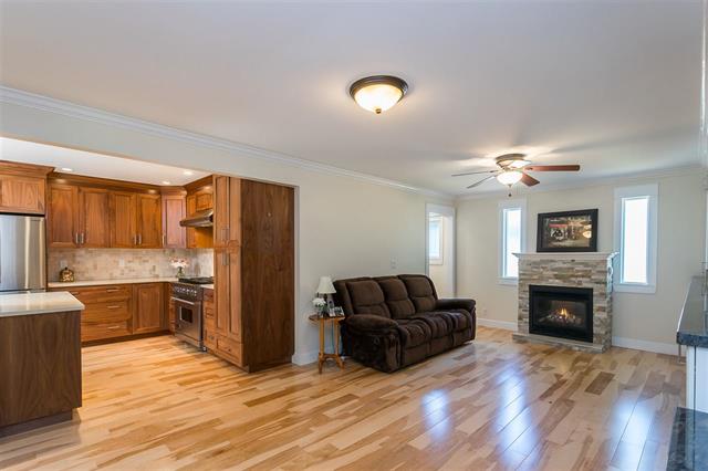 11672 STEEVES STREET, BC V2X 4X6 8