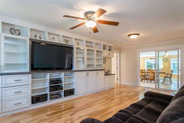 11672 STEEVES STREET, BC V2X 4X6 9