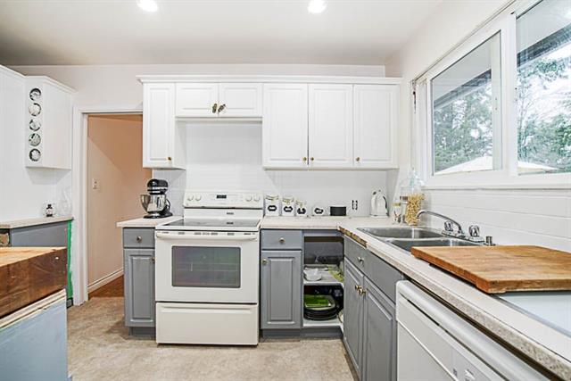 20985 RIVER ROAD, BC V2X 2A1 7