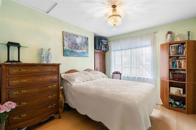 24 2378 RINDALL AVENUE, BC V3C 1V2 21
