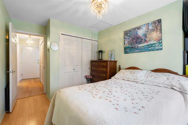 24 2378 RINDALL AVENUE, BC V3C 1V2 23