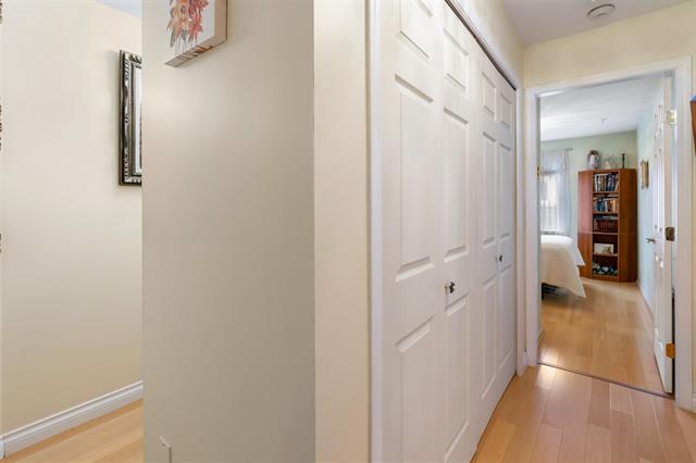 24 2378 RINDALL AVENUE, BC V3C 1V2 26