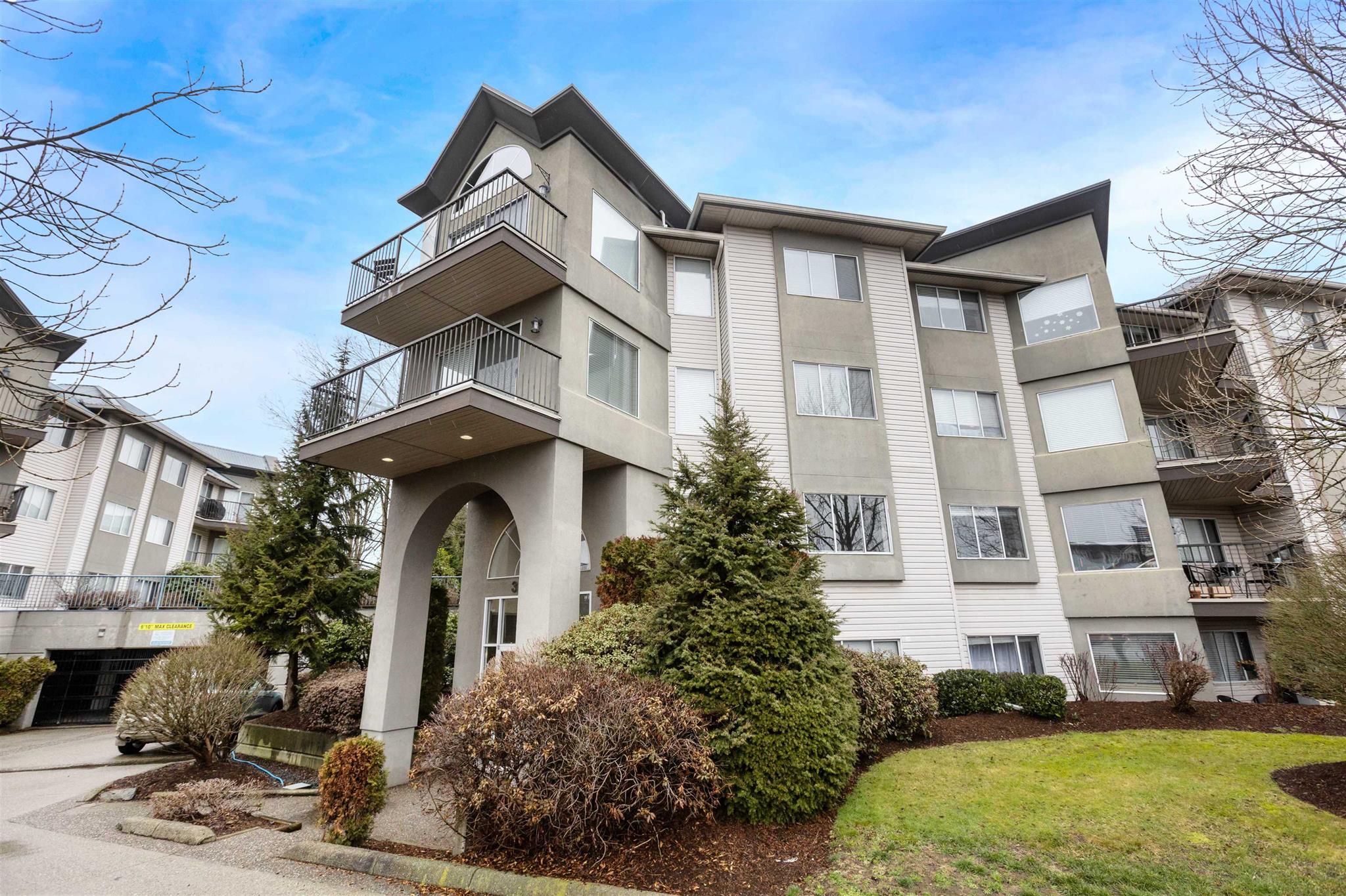304 32725 GEORGE FERGUSON WAY, BC V2T 5M5