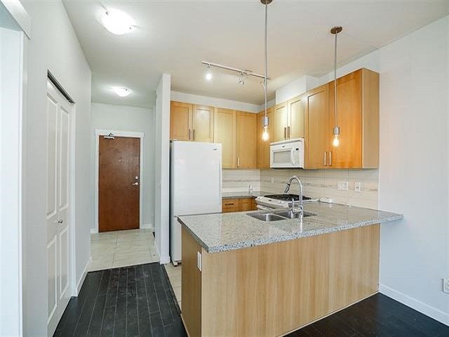427 15918 26 AVENUE, BC V3Z 5K3 4