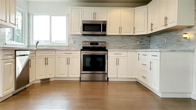 8281 BOWYER DRIVE, BC V2V 6V9 5