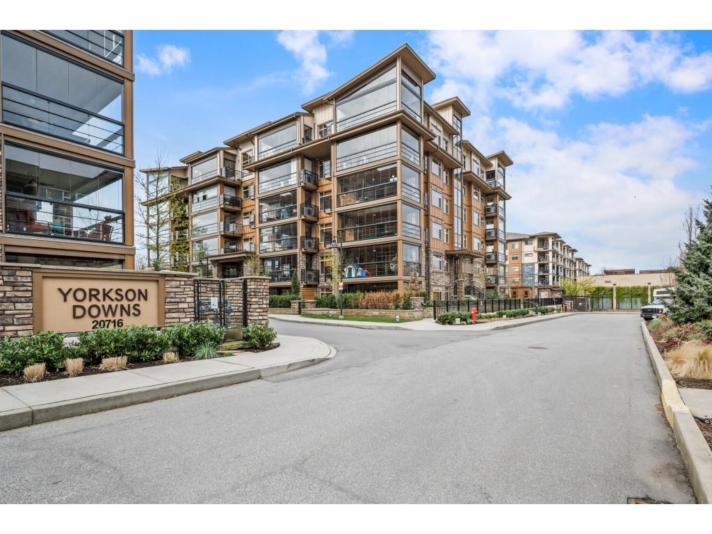 A413 20716 WILLOUGHBY TOWN CENTER DRIVE, BC V2Y 1X1