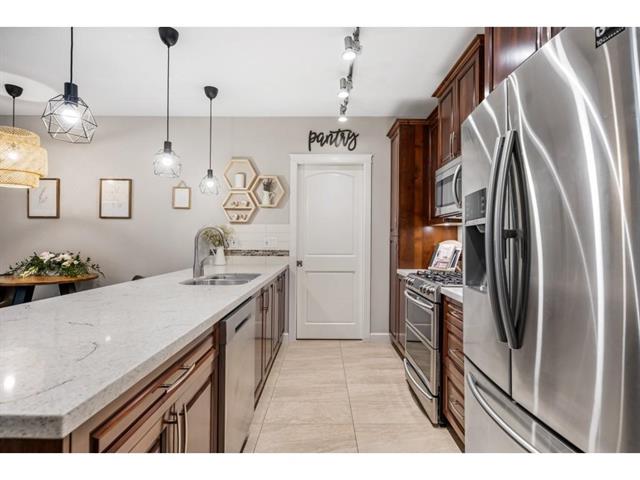 A413 20716 WILLOUGHBY TOWN CENTER DRIVE, BC V2Y 1X1 13