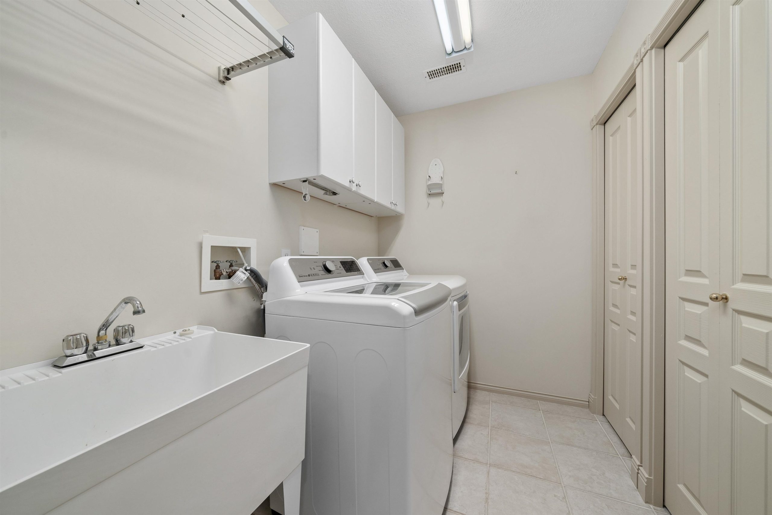 48 3405 PLATEAU BOULEVARD 18