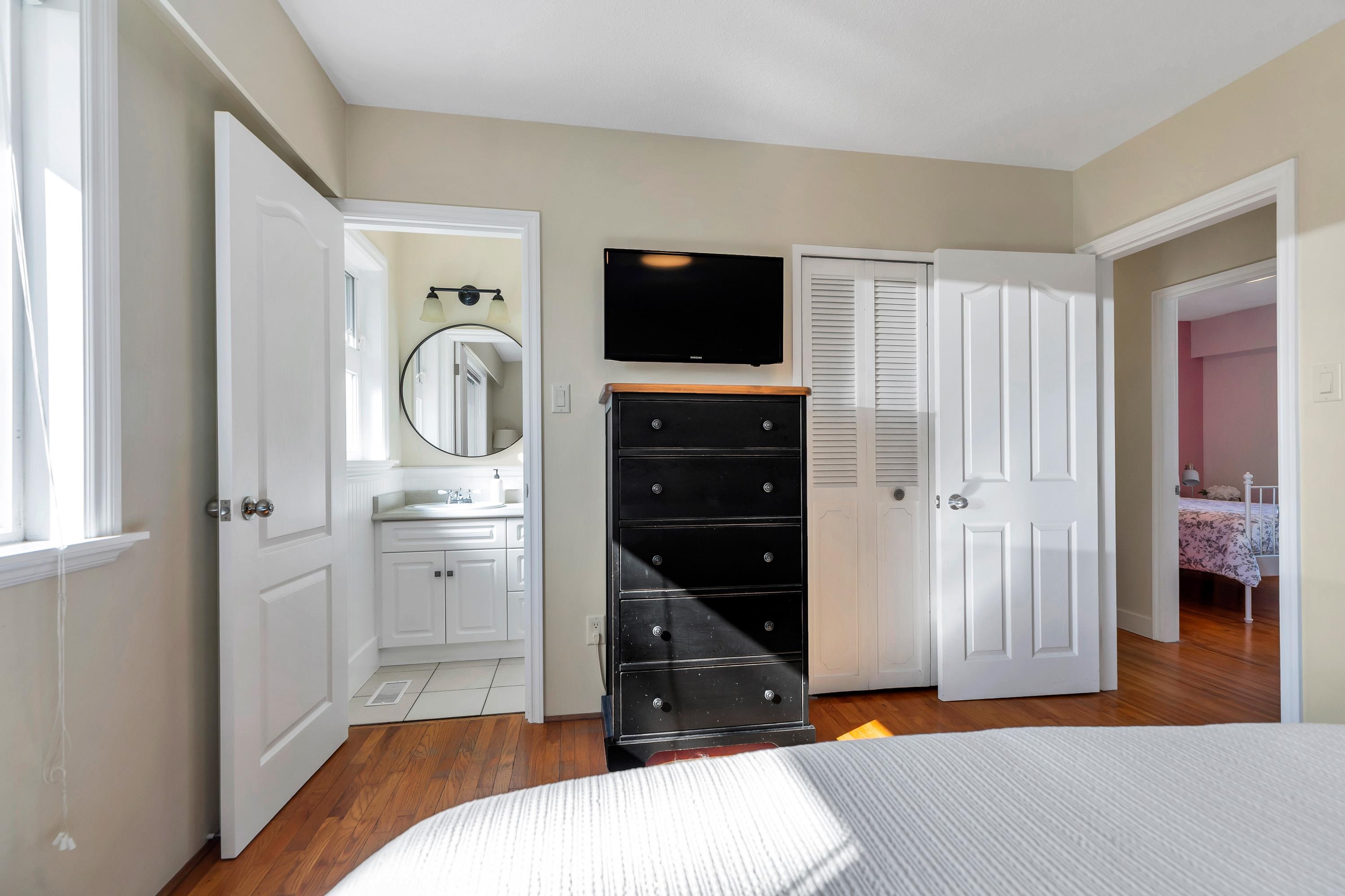 2122 ANITA DRIVE 23