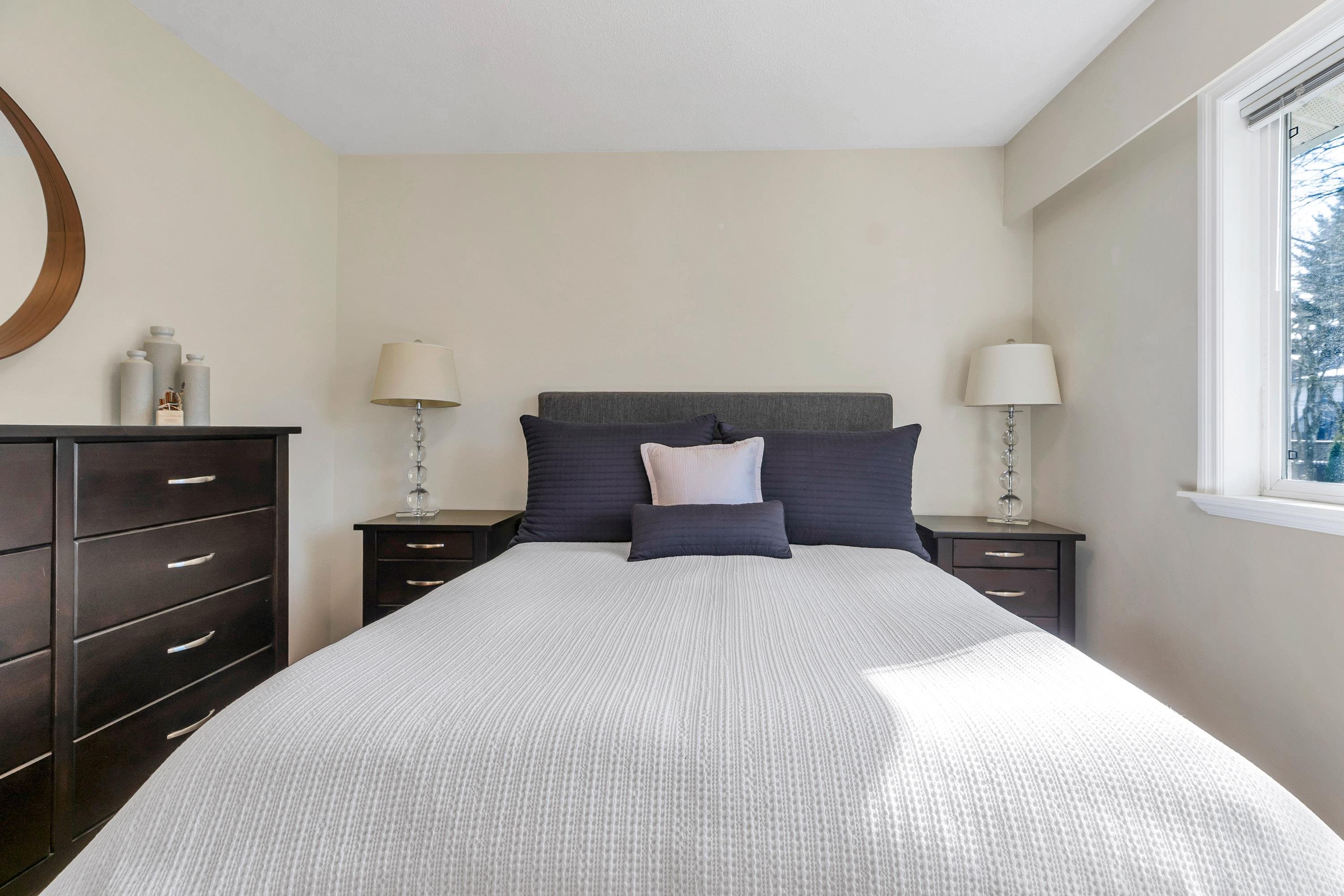 2122 ANITA DRIVE 22