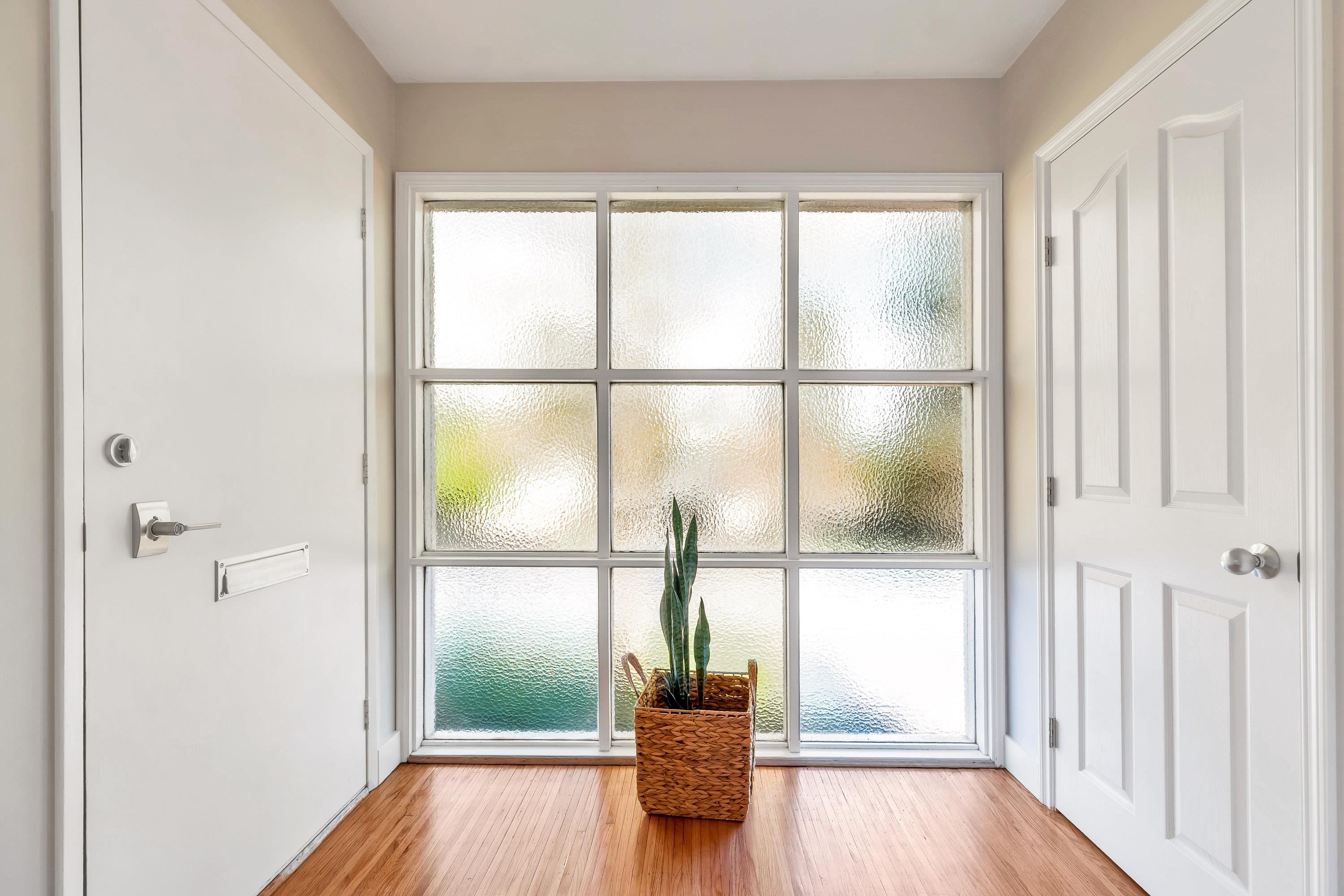 2122 ANITA DRIVE 4