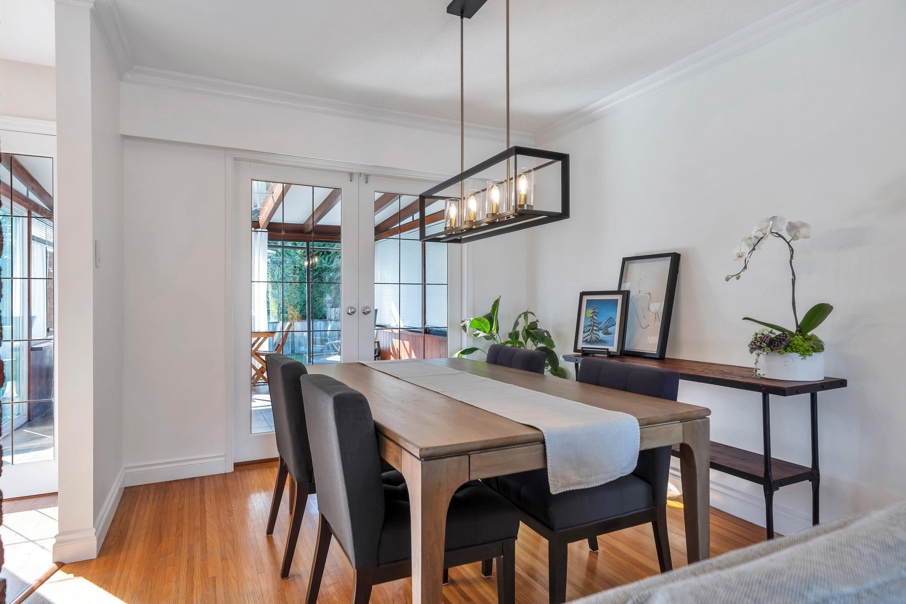 2122 ANITA DRIVE 11