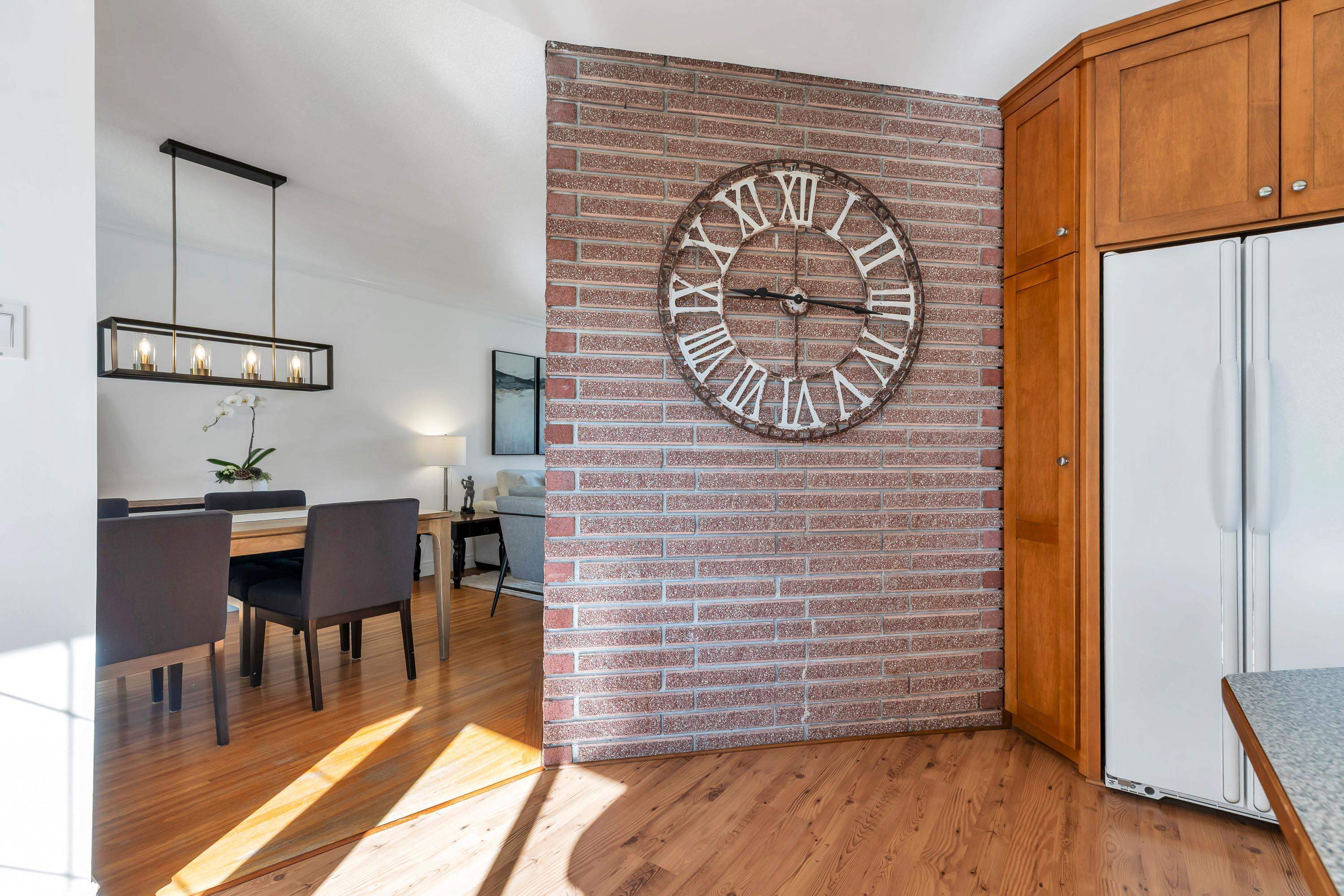 2122 ANITA DRIVE 14