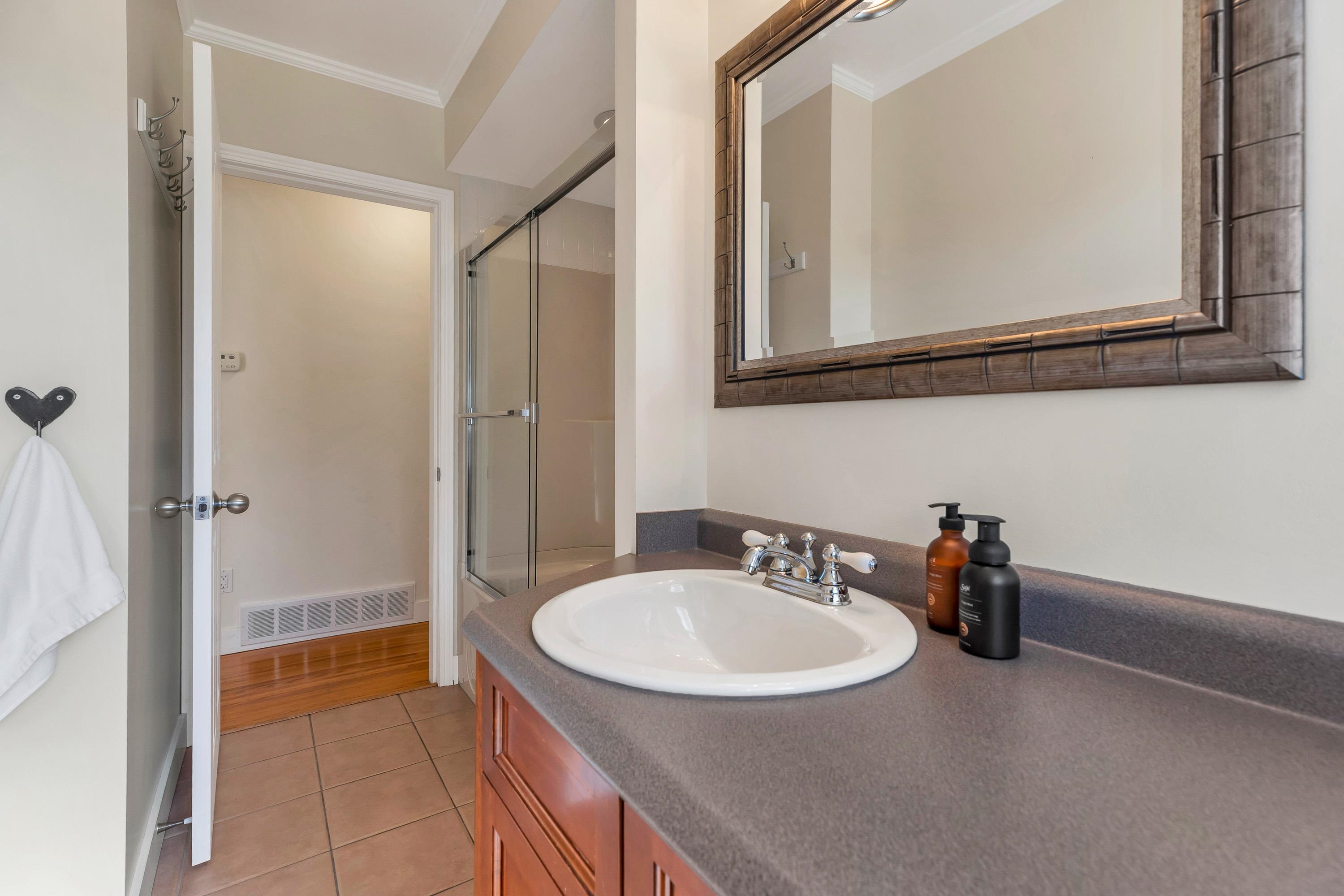 2122 ANITA DRIVE 28