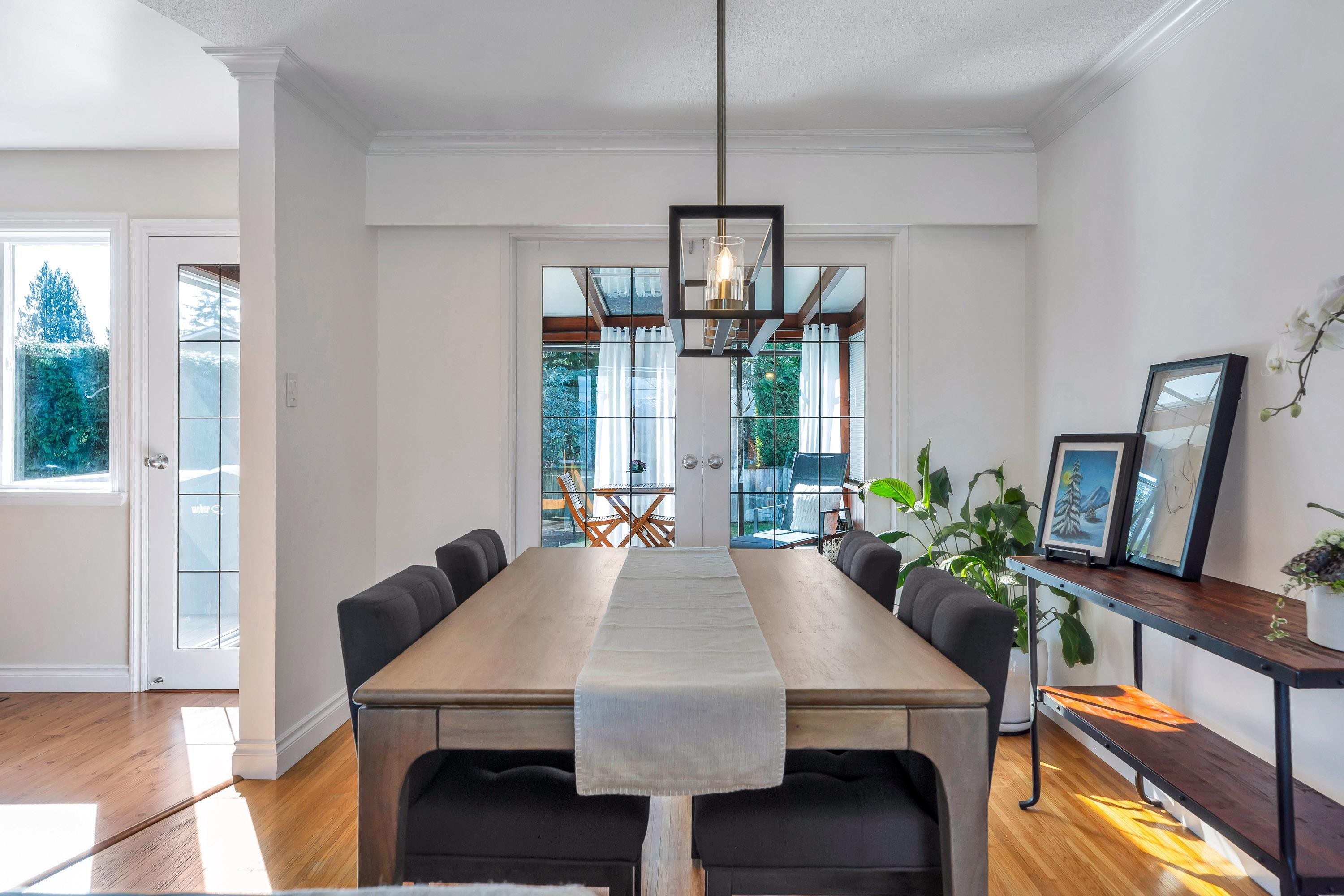 2122 ANITA DRIVE 12