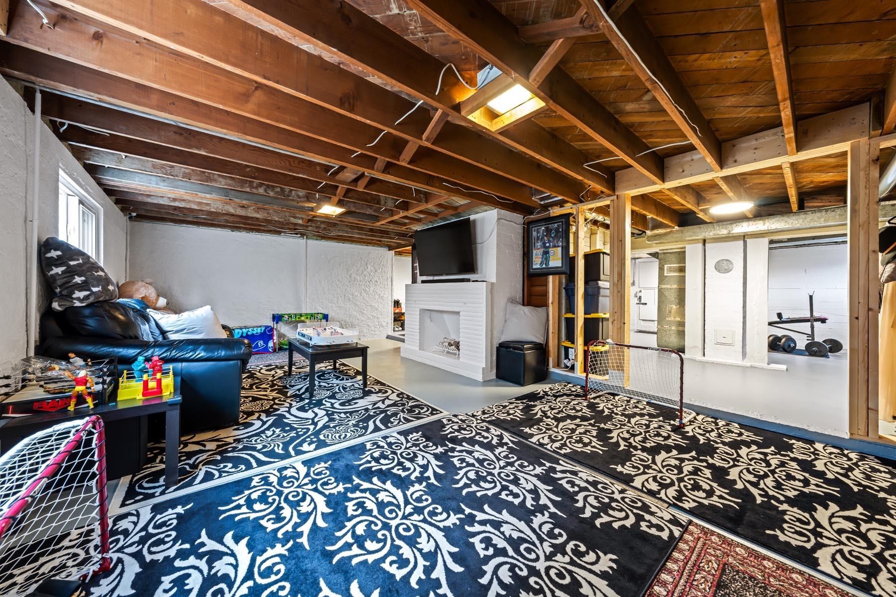 921 FIFTH STREET 27
