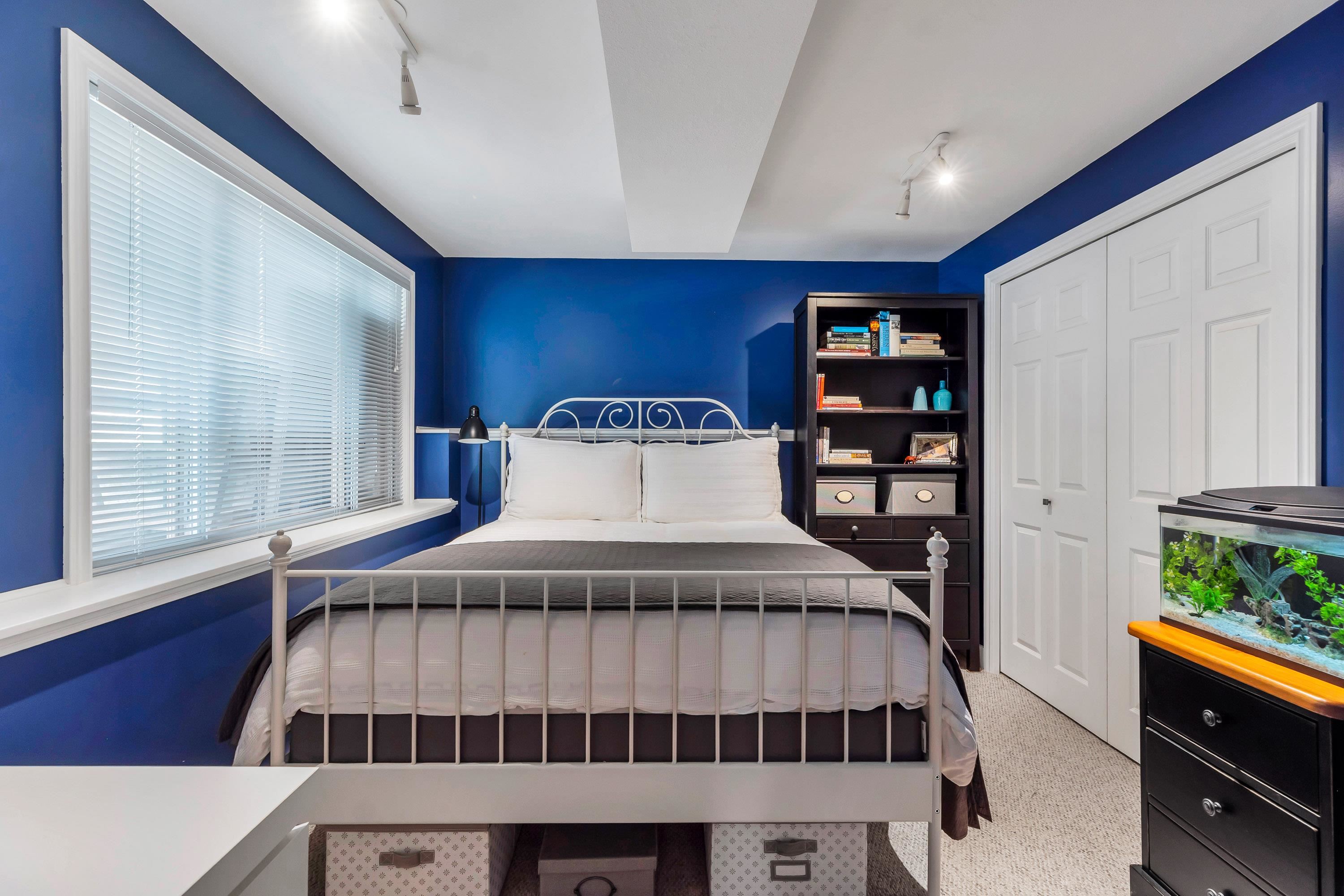 2122 ANITA DRIVE 31