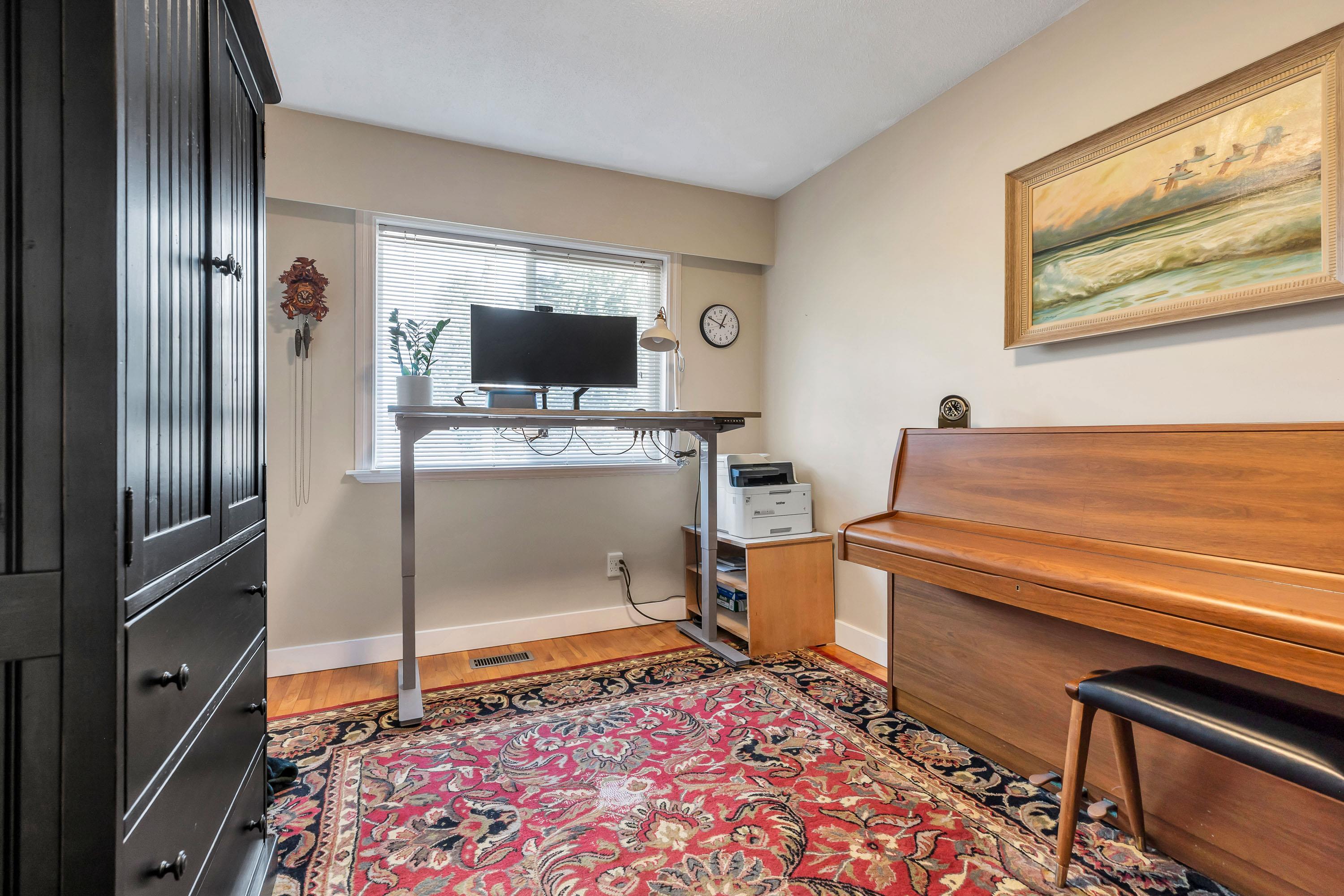 2122 ANITA DRIVE 29
