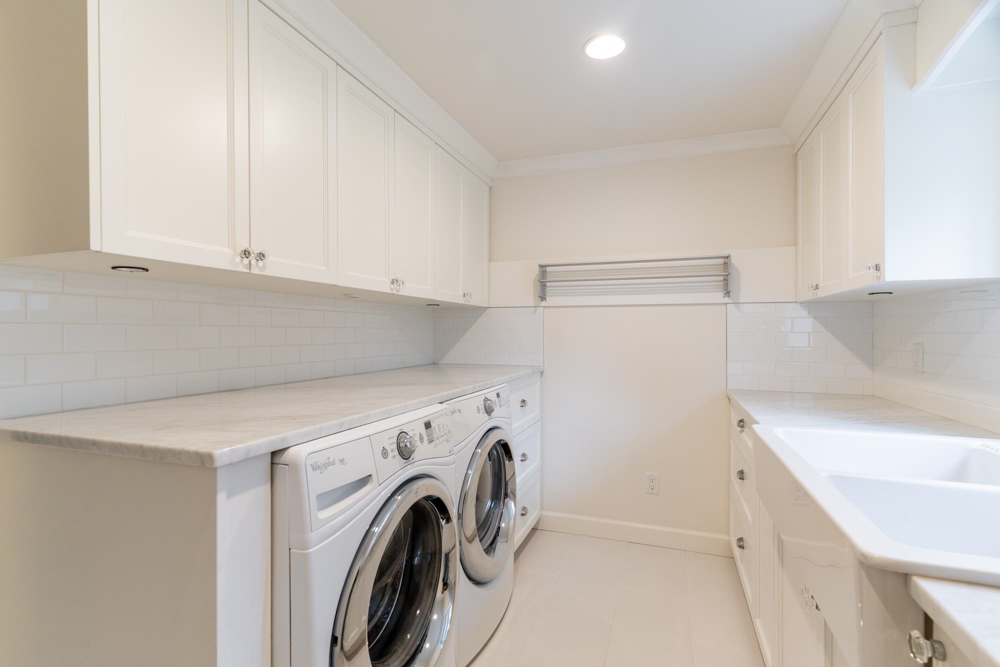 3653 ST. THOMAS STREET 35