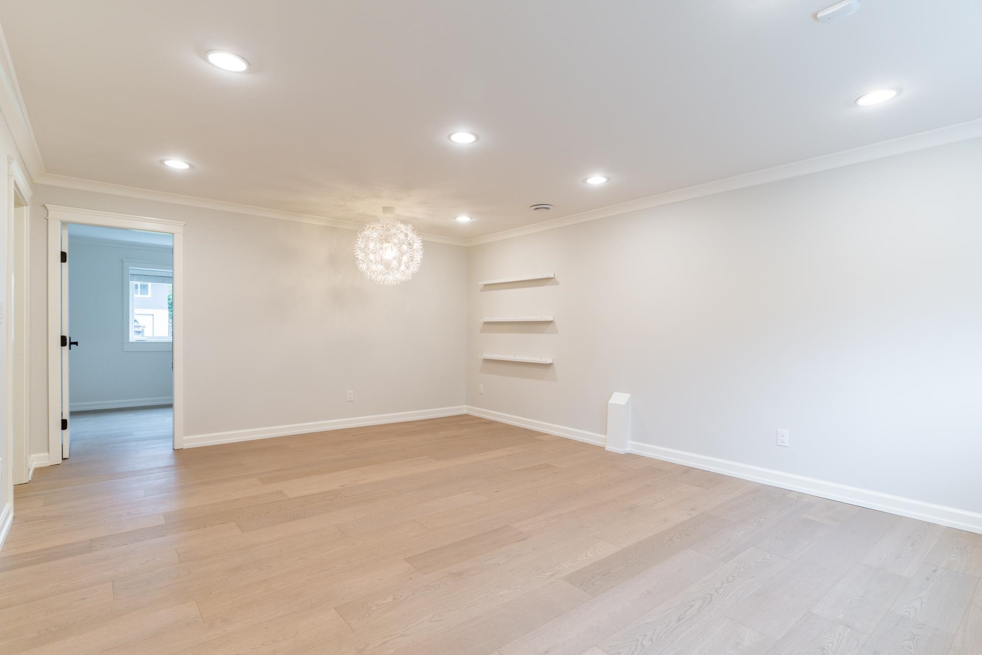 3653 ST. THOMAS STREET 33