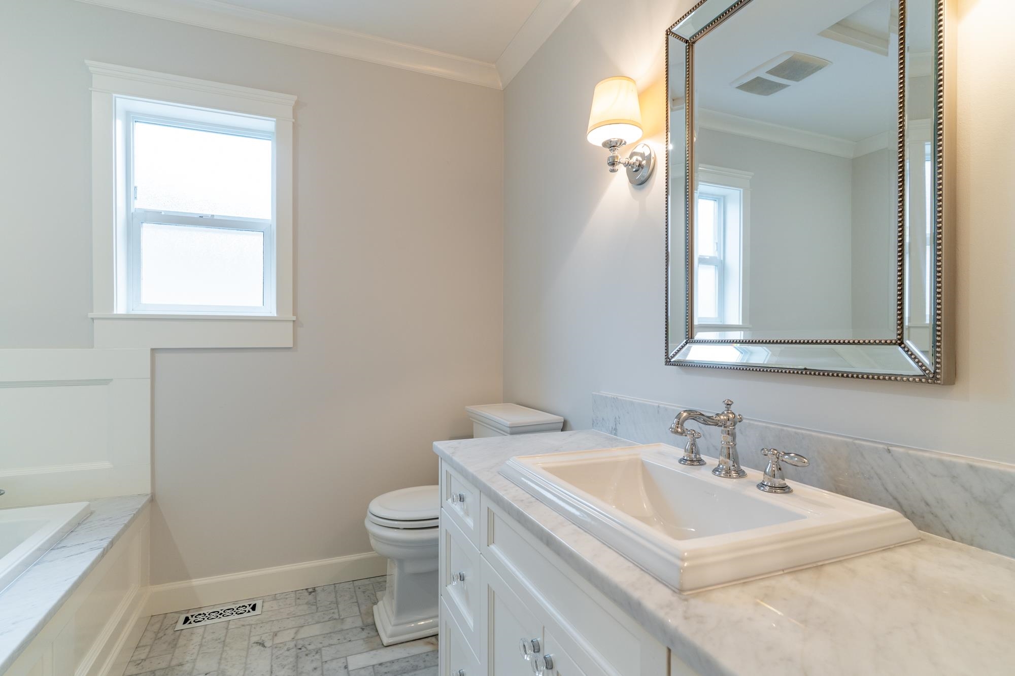 3653 ST. THOMAS STREET 22